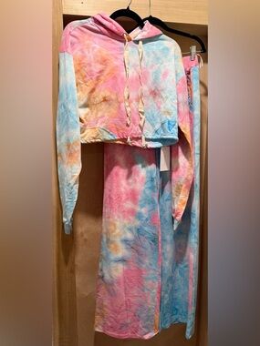 Rose Velvet Tie-Dye Sweatshirt Top and Wide Leg Pant Set in Pink, Blue & Peach